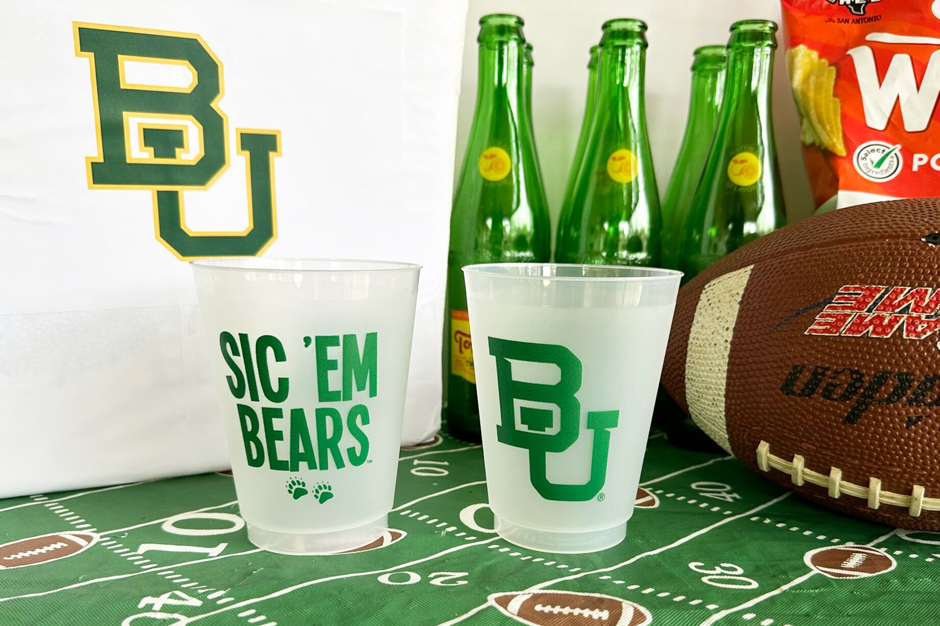 Baylor-Univeristy-Sic-Em-Bears-Frosted-Roadie-Disposable-Party-Cup- Baylor University Logo/Sic 'Em Bears {Frosted Roadie Cup 10 Pack} - Image 3